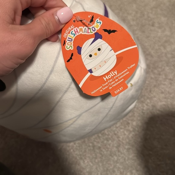 Squishmallows Original Holly Mummy Owl Halloween Treat Pail - Picture 2 of 8